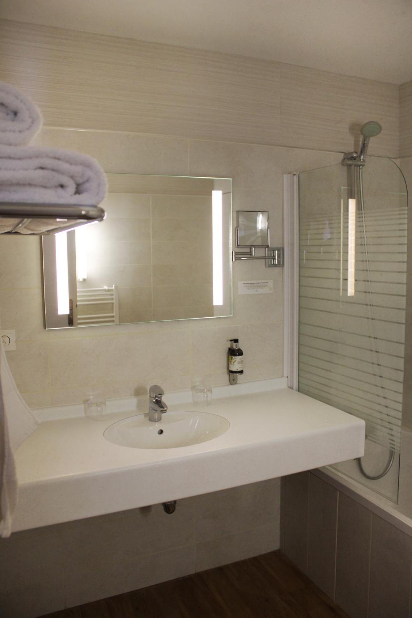 Auberge Du Lac, Sure Hotel Collection By Best Western Mesnil-Saint-Père Εξωτερικό φωτογραφία