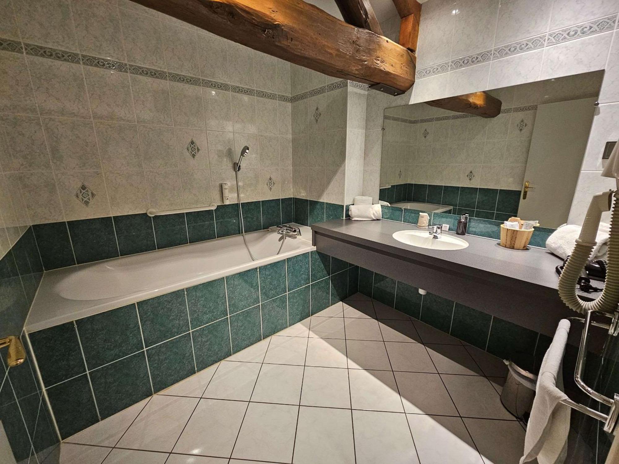 Auberge Du Lac, Sure Hotel Collection By Best Western Mesnil-Saint-Père Εξωτερικό φωτογραφία